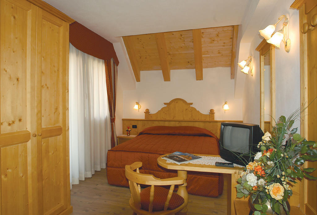 Rifugio Passo Staulanza Hotel Zoldo Alto Cameră foto